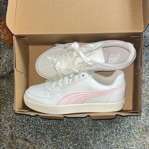 Puma Women's Sneakers in White and Soft Pink